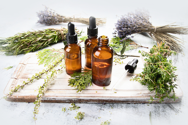 Diverses méthodes naturelles permettent de s’offrir des soins doux et efficaces comme l’Aromathérapie